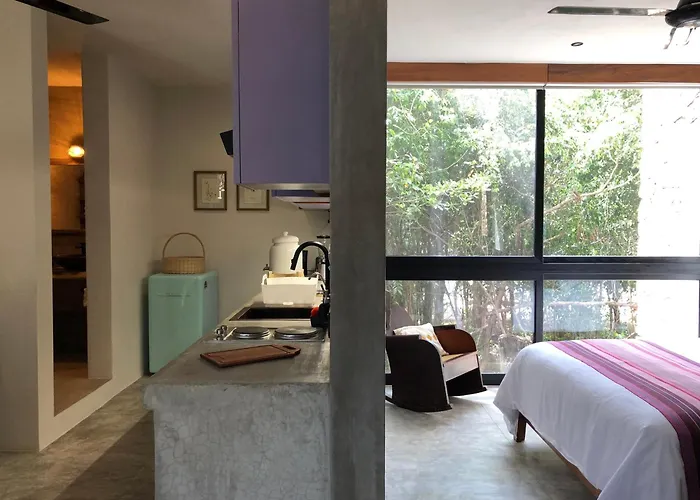 La Casa De María 11:11 *